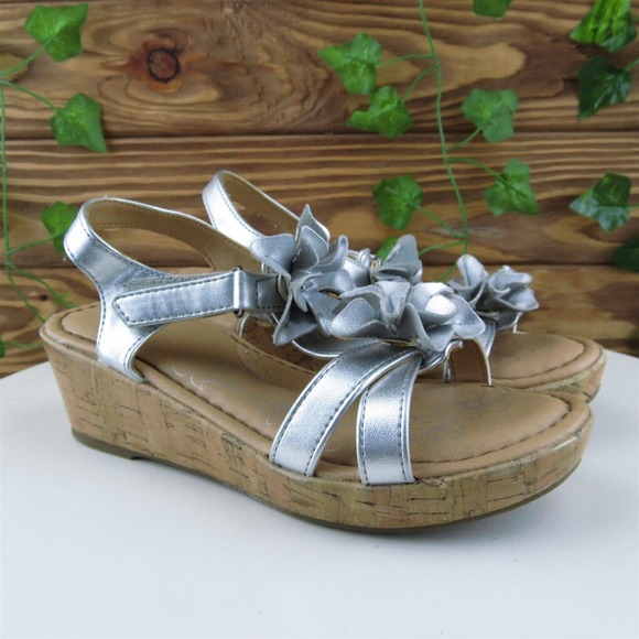 Born Concept Sz 2 Shoes‎ Girls Youth Gladiator Silver Synthetic Hook & Loop - Picture 4 of 10